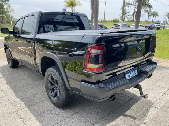 RAM-1500-5.7 V8 GASOLINA REBEL CD 4X4 AUTOMÁTICO RAM-1500-2021