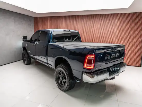 RAM-2500-6.7 I6 TURBO DIESEL LARAMIE CD 4X4 AUTOMÁTICO RAM-2500-2023