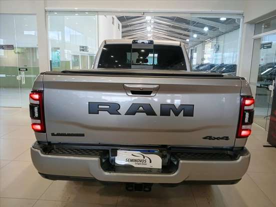 RAM-3500-6.7 I6 TURBO DIESEL LARAMIE NIGHT EDITION CD 4X4 AUTOMÁTICO RAM-3500-2022