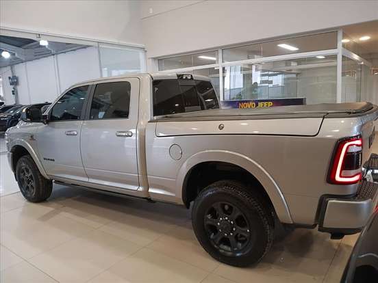 RAM-3500-6.7 I6 TURBO DIESEL LARAMIE NIGHT EDITION CD 4X4 AUTOMÁTICO RAM-3500-2022