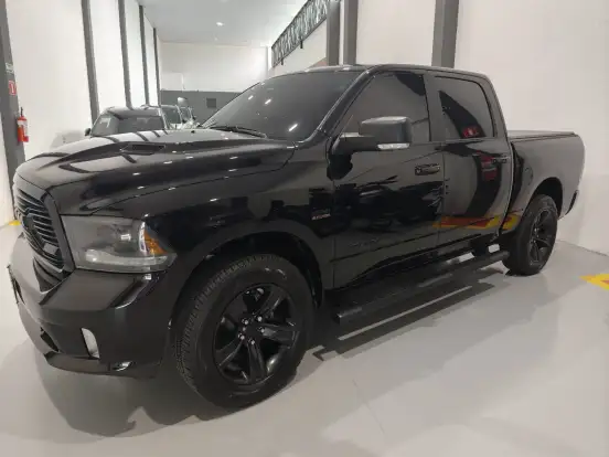 RAM-CLASSIC-5.7 V8 GASOLINA LARAMIE NIGHT EDITION CD 4X4 AUTOMÁTICO RAM-CLASSIC-2022