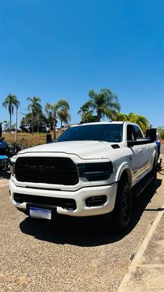 RAM 3500 6.7 I6 TURBO DIESEL LARAMIE CD 4X4 AUTOMÁTICO