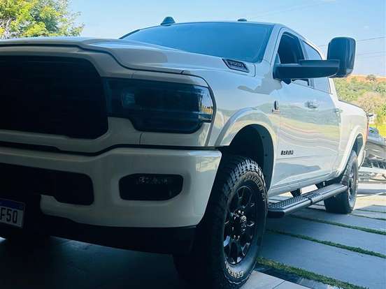 RAM-3500-6.7 I6 TURBO DIESEL LARAMIE CD 4X4 AUTOMÁTICO RAM-3500-2022