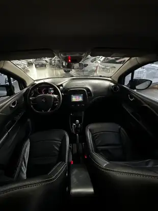RENAULT-CAPTUR-2018