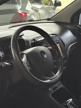 RENAULT-CAPTUR-2018