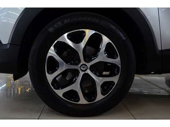 RENAULT-CAPTUR-2021