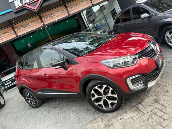 RENAULT-CAPTUR-2018