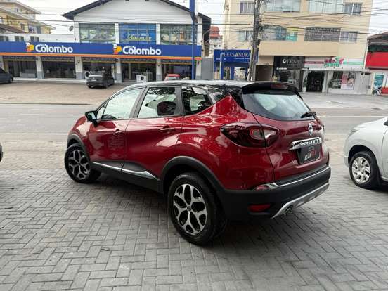 RENAULT-CAPTUR-2018