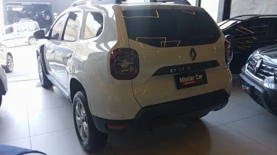 RENAULT-DUSTER-2023