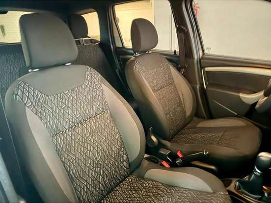 RENAULT-DUSTER-2019