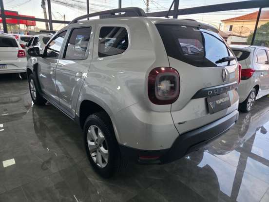 RENAULT-DUSTER-2023