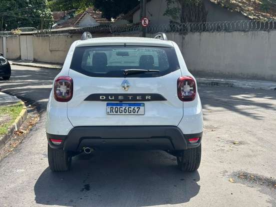 RENAULT-DUSTER-2023