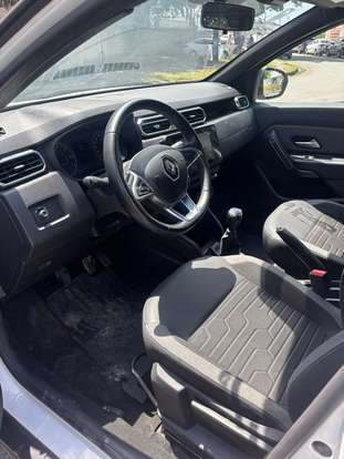 RENAULT-DUSTER-2023
