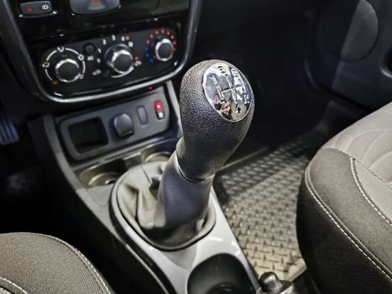 RENAULT-DUSTER-2012