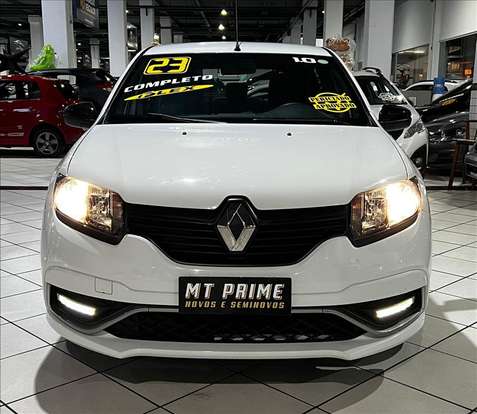 RENAULT-SANDERO-2022