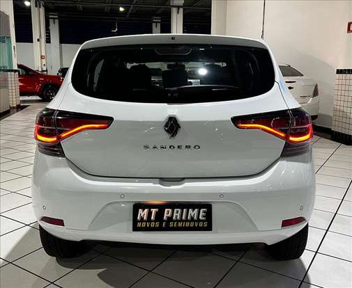 RENAULT-SANDERO-2022