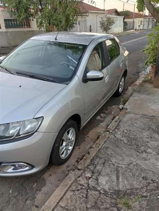RENAULT-LOGAN-2016