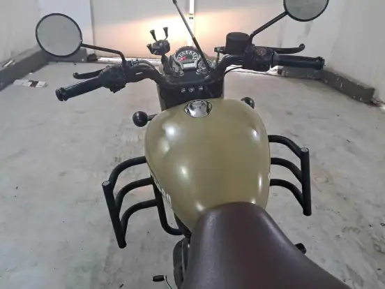 ROYAL ENFIELD-CLASSIC 350-2023