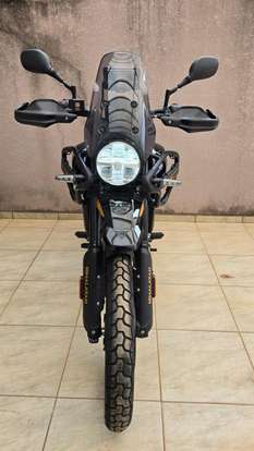 ROYAL ENFIELD-HIMALAYAN 450 HANLE BLACK-2025