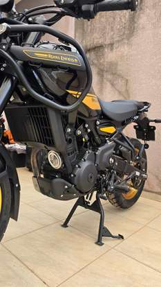 ROYAL ENFIELD-HIMALAYAN 450 HANLE BLACK-2025