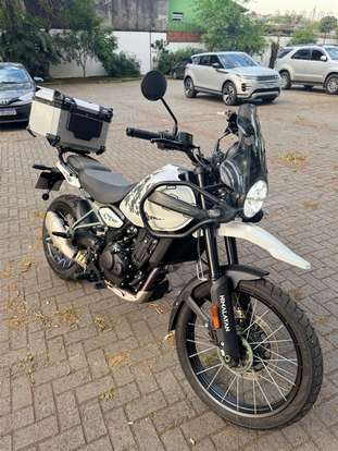 ROYAL ENFIELD-HIMALAYAN 450 KAMET WHITE-2025
