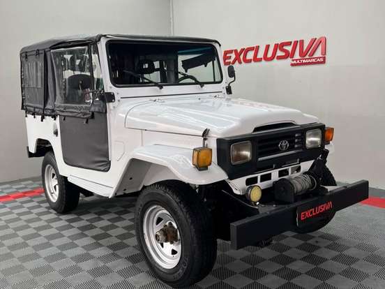 TOYOTA-BANDEIRANTE-3.7 BJ50LV 4X4 TETO RIGIDO DIESEL 2P MANUAL TOYOTA-BANDEIRANTE-1989