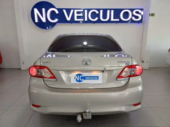 TOYOTA-COROLLA-2012