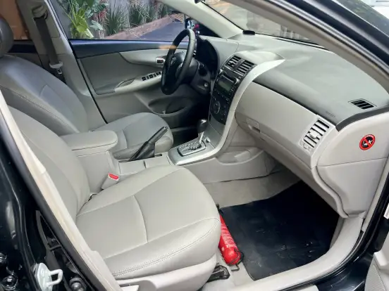 TOYOTA-COROLLA-1.8 GLI 16V FLEX 4P AUTOMÁTICO TOYOTA-COROLLA-2011