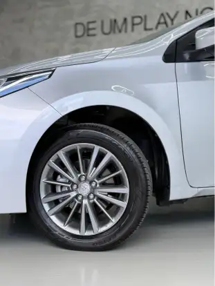 TOYOTA-COROLLA-2017