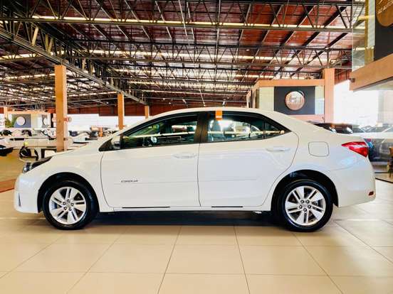 TOYOTA-COROLLA-1.8 GLI 16V FLEX 4P AUTOMÁTICO TOYOTA-COROLLA-2016