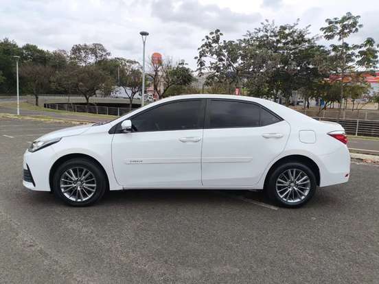 TOYOTA-COROLLA-1.8 GLI UPPER 16V FLEX 4P AUTOMÁTICO TOYOTA-COROLLA-2017