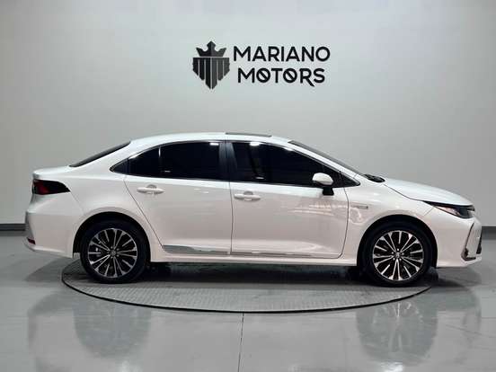 TOYOTA-COROLLA-2024