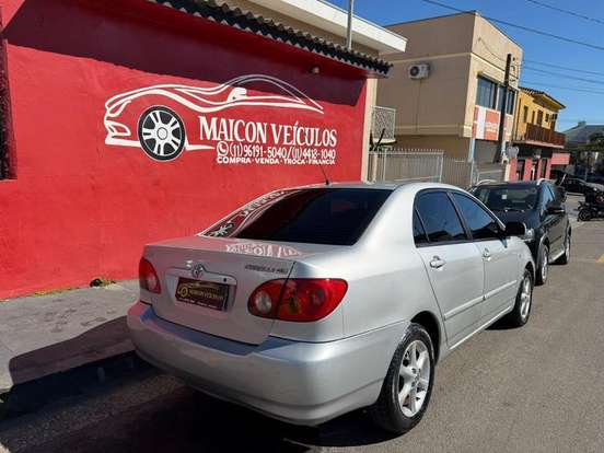 TOYOTA-COROLLA-2004