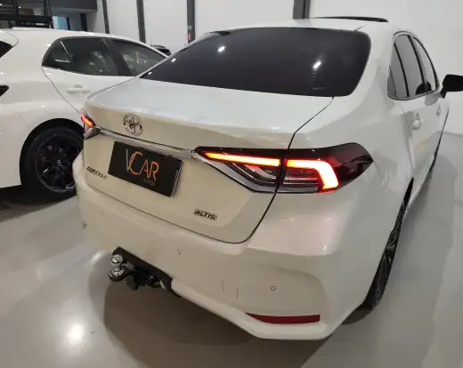 TOYOTA-COROLLA-2025