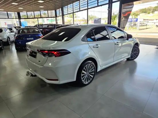 TOYOTA-COROLLA-2025