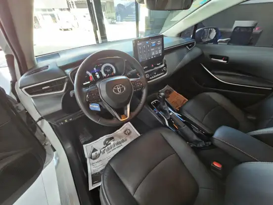 TOYOTA-COROLLA-2025