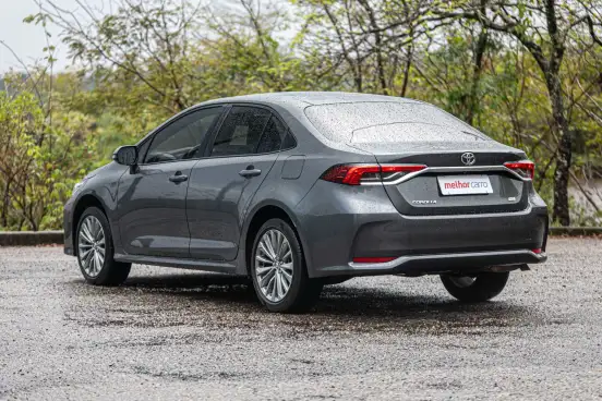 TOYOTA-COROLLA-2024