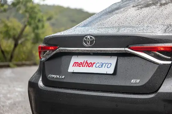TOYOTA-COROLLA-2024