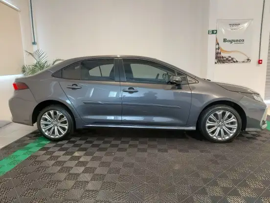 TOYOTA-COROLLA-2023