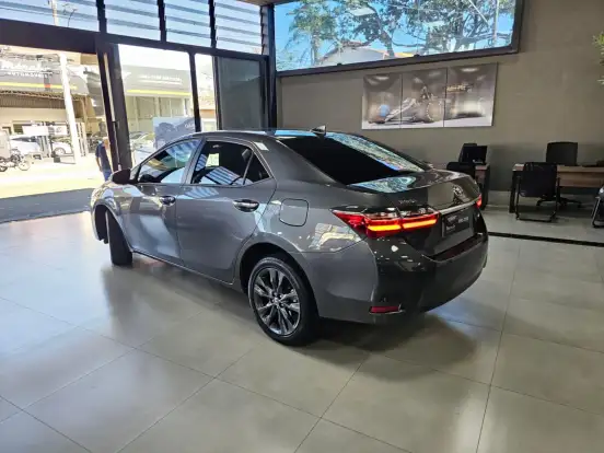 TOYOTA-COROLLA-2018