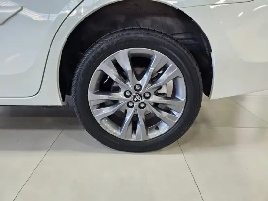 TOYOTA-COROLLA-2018