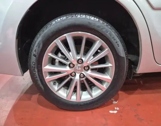TOYOTA-COROLLA-2014