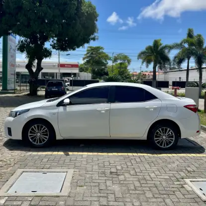 TOYOTA-COROLLA-2015