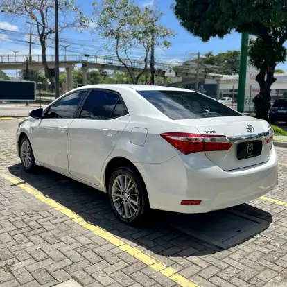 TOYOTA-COROLLA-2015