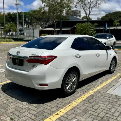 TOYOTA-COROLLA-2015