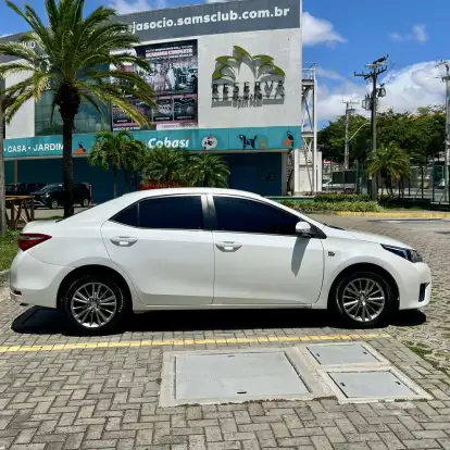 TOYOTA-COROLLA-2015
