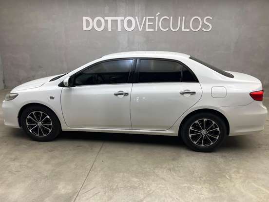 TOYOTA-COROLLA-2012