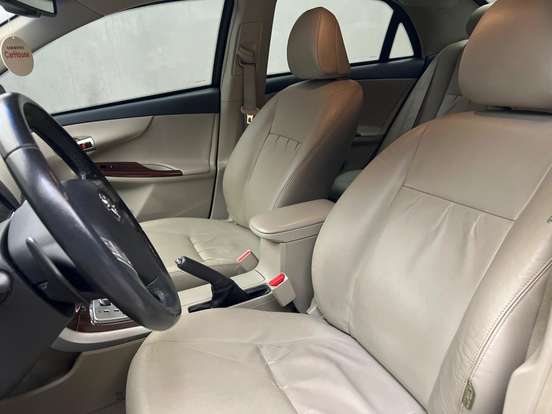 TOYOTA-COROLLA-2012