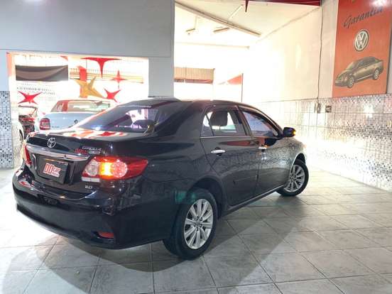 TOYOTA-COROLLA-2013