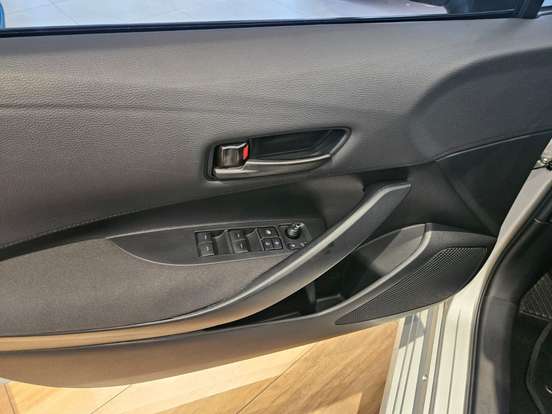 TOYOTA-COROLLA-2025